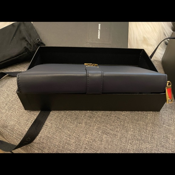 🚫$SOLD$🚫Authentic Saint Laurent Wallet - Picture 5 of 6